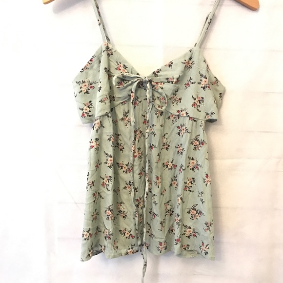 American Eagle Outfitters Tops - American Eagle Dainty Floral Cropped Tank Top
